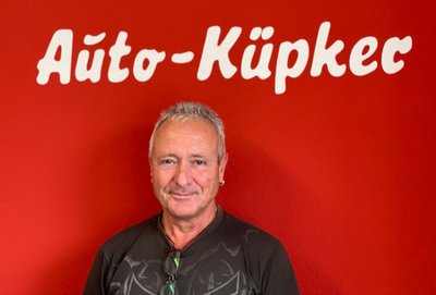 Portrait von Tobias Tillmann.